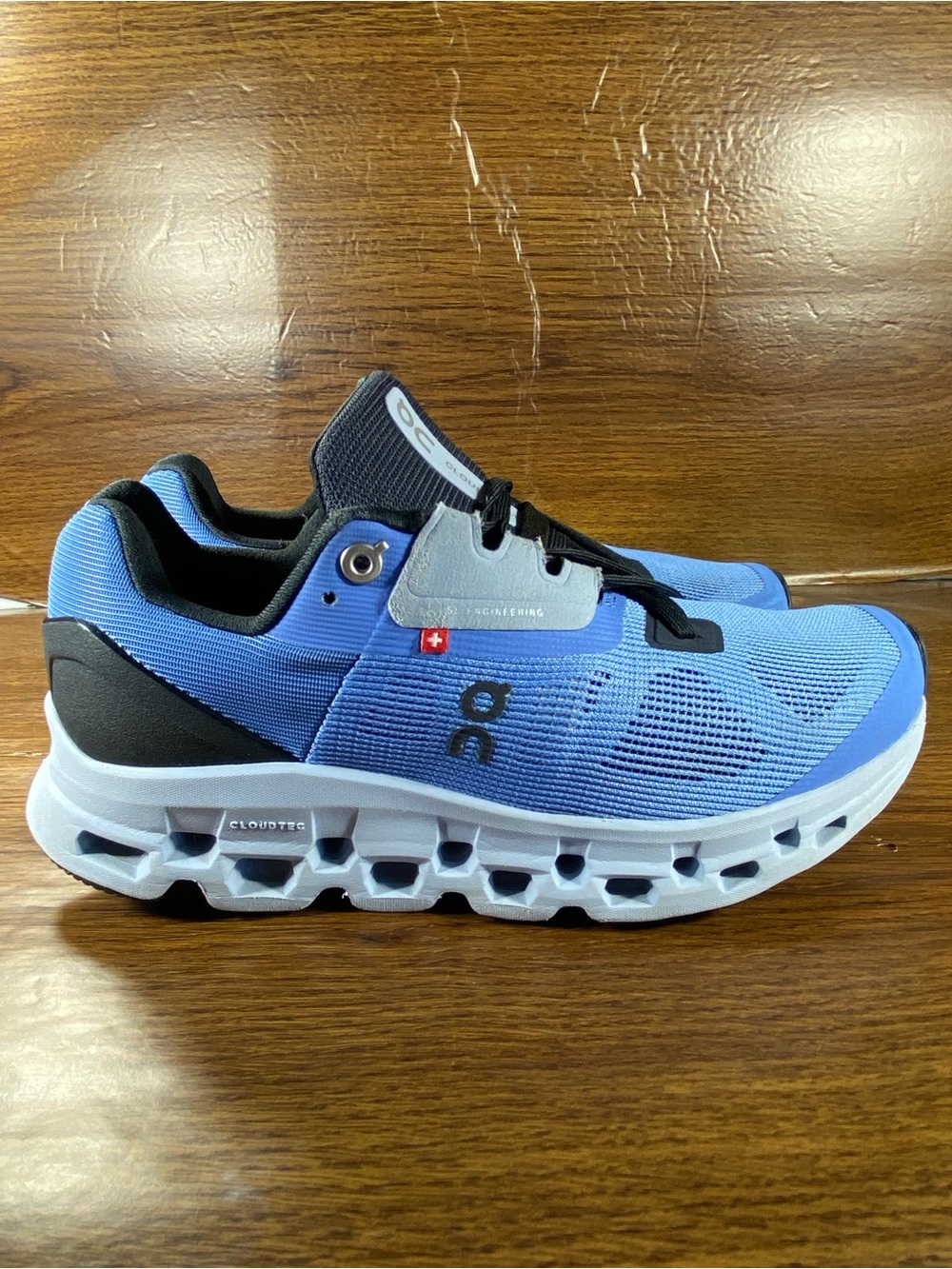 On Cloudstratus women’s Shoe size 7